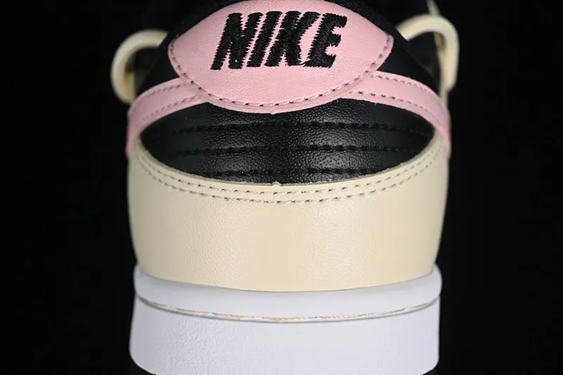 All Categories Nk SB Dunk Series Nk SB Dunk Low Low-top sneakers Nk Dunk Low Steam Puppet-Smoky Rose Black and pink simple SB strap low-top casual sneakers FD1232-001